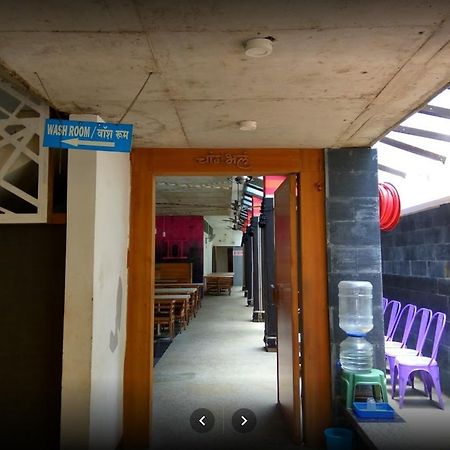 Hotel Zorba Inn コールハープル エクステリア 写真