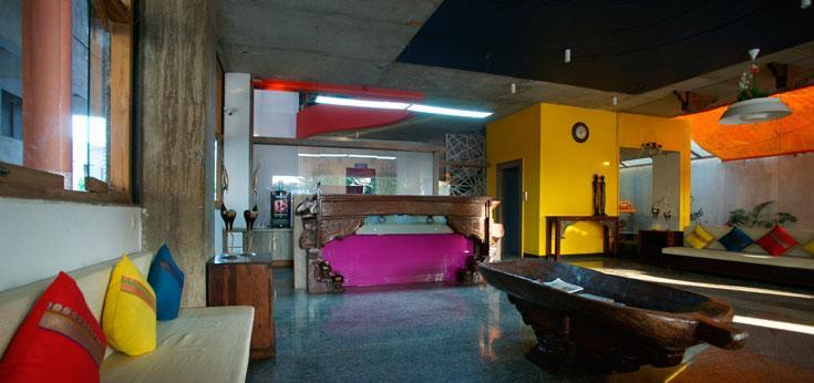 Hotel Zorba Inn コールハープル エクステリア 写真