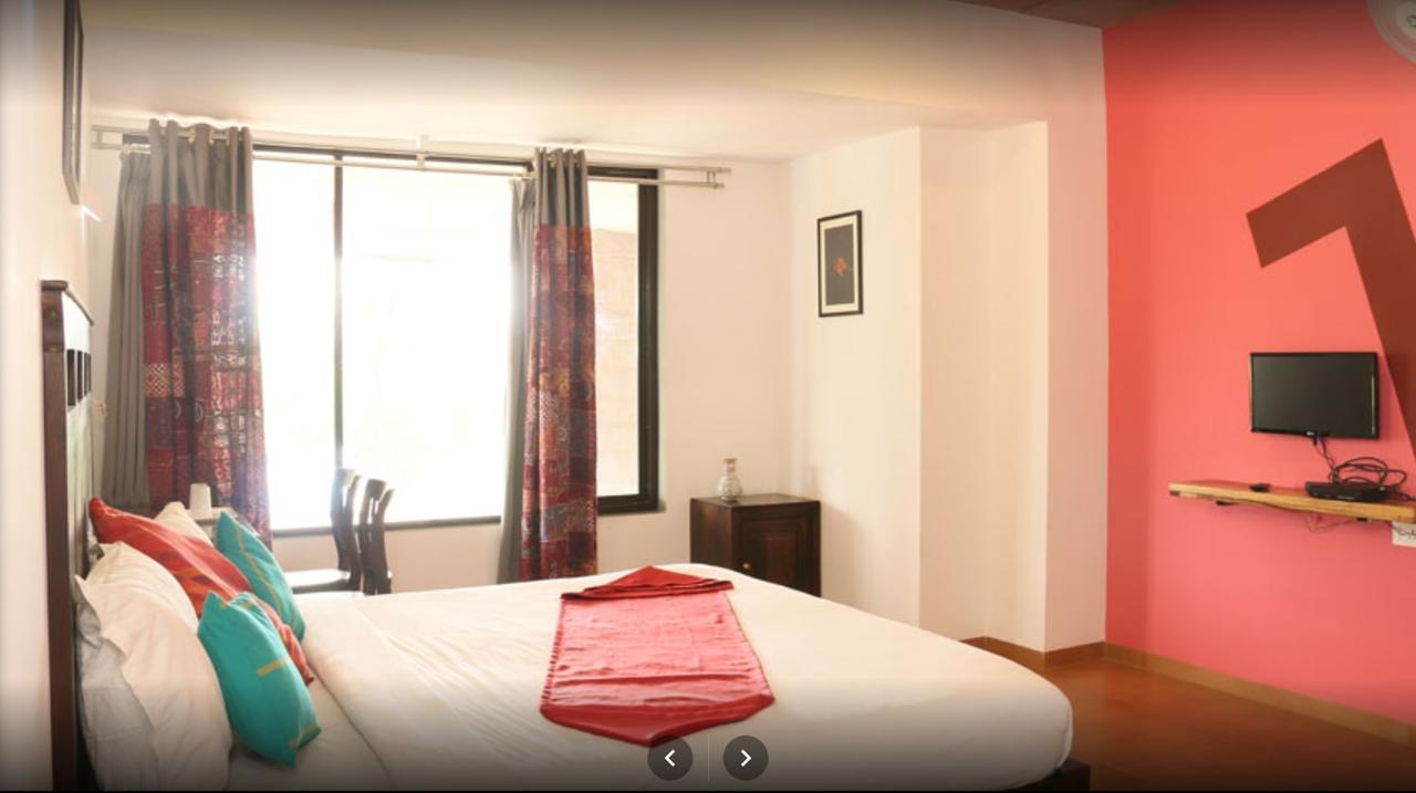 Hotel Zorba Inn コールハープル エクステリア 写真